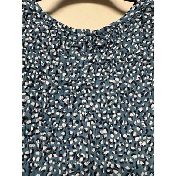 BUNDLE OF 2 - ANN TAYLOR Smocked Peplum Top, BANANA REPUBLIC FACTORY SilkyLuxe - Picture 12 of 15